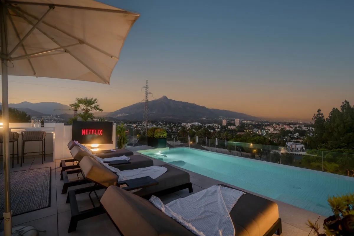 c04b3b23-1f4b-4c1f-a949-8901865779fb