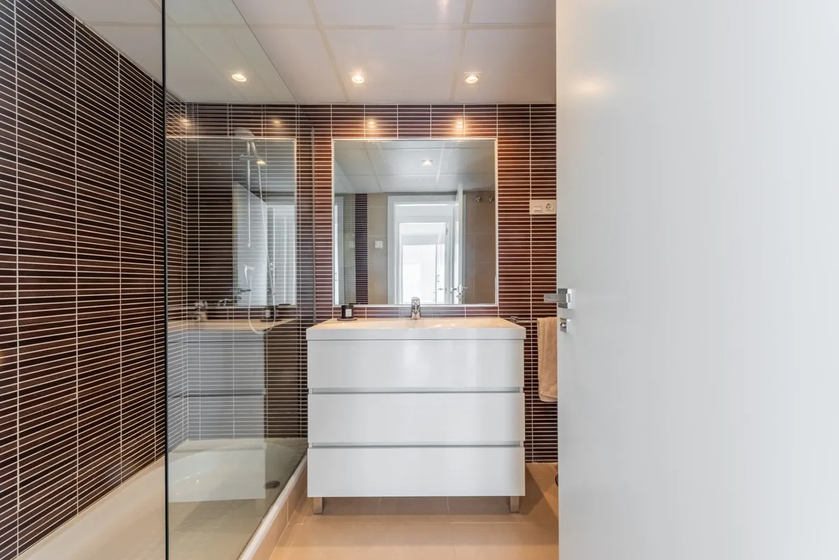 d4fb0a4c-acdc-4c64-969a-29be1d568066