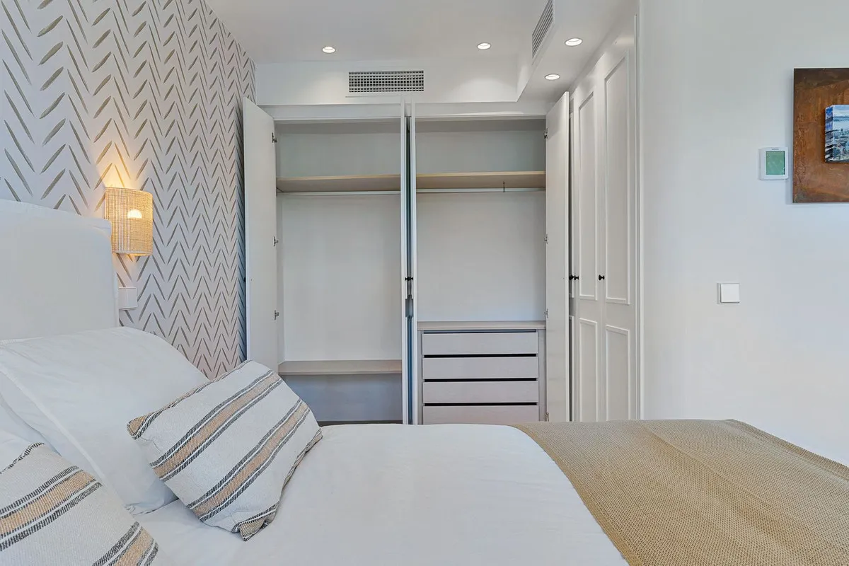 125ca8e9-2391-4ce6-85f7-291260ca82df