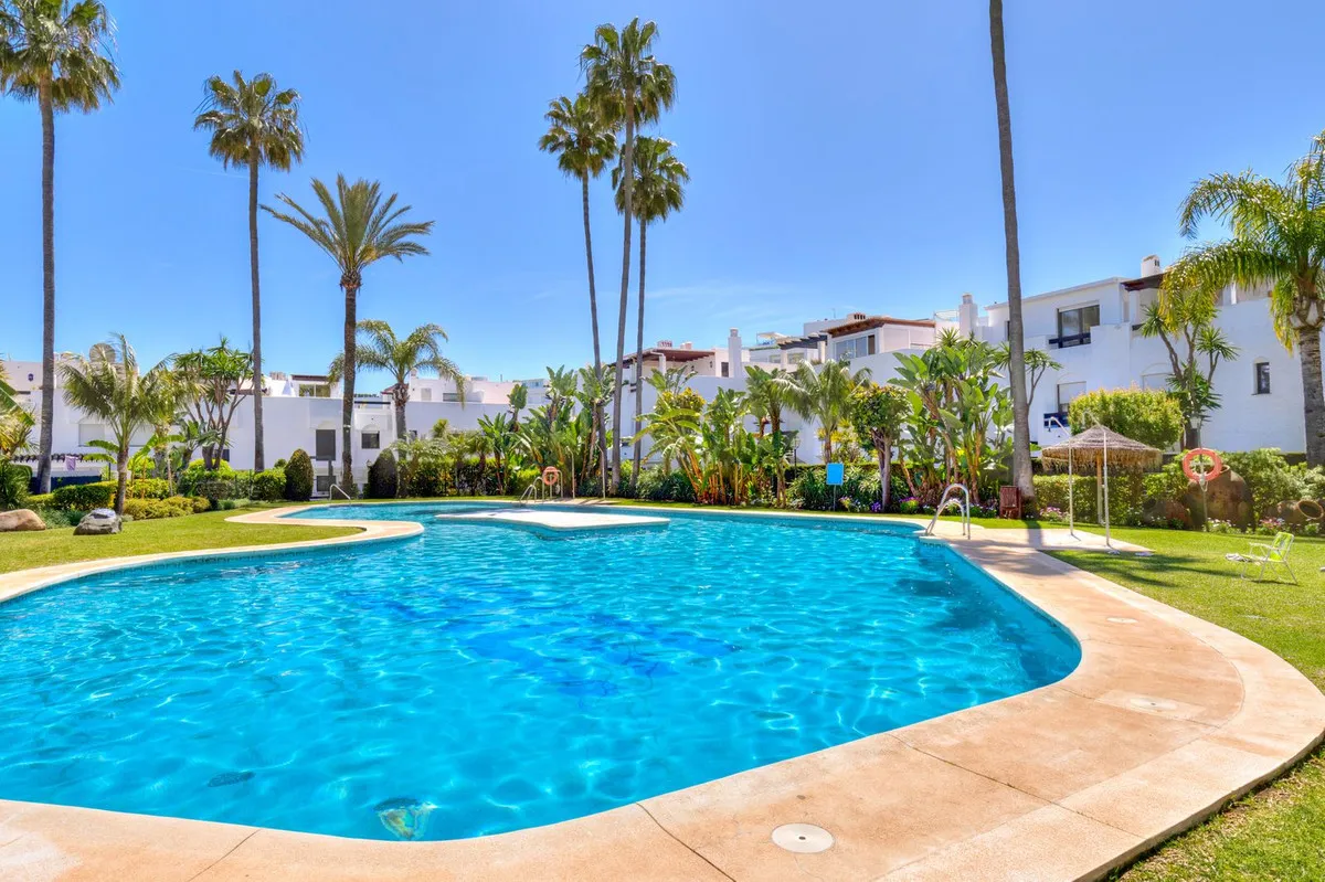 2cda563b-1432-479d-9924-2cf7292e371d