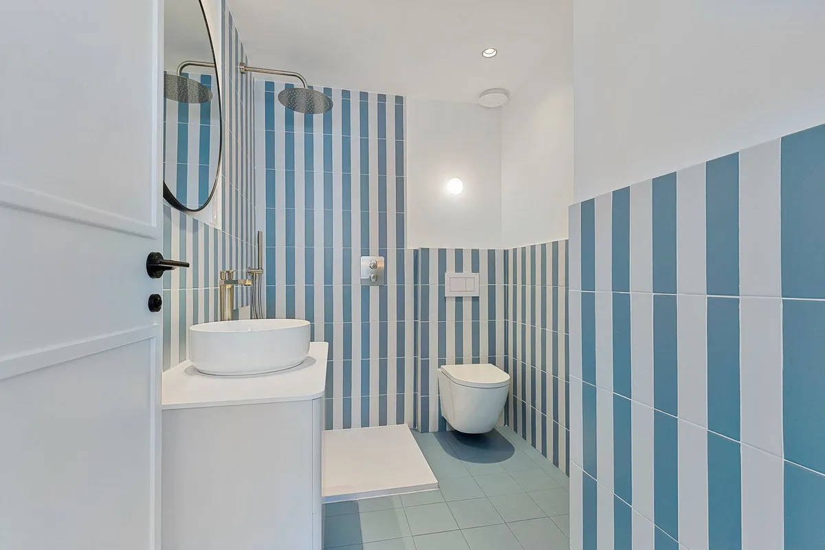 b921ca7f-7649-4bd6-8c85-31a1e9dae428