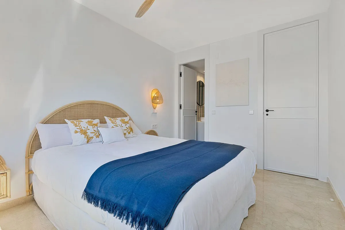 e31955f3-bc55-46fe-8adc-3114d6fc8053