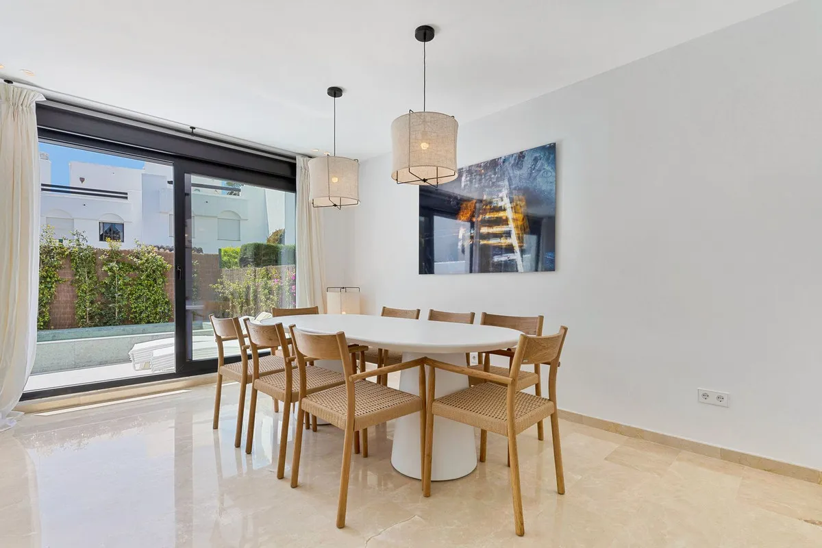 fe520bec-9942-463a-b841-7295d64c7b74