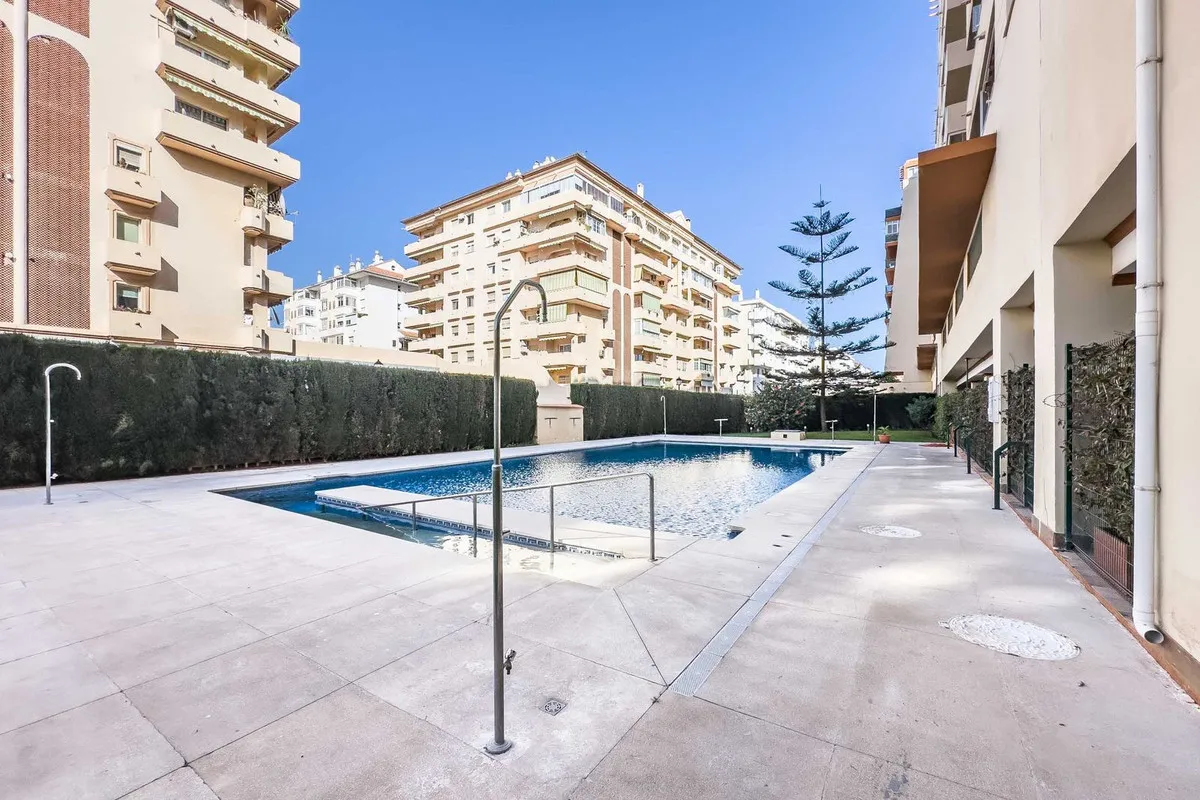 9e7927c4-edc5-4532-ab2d-6d93223a44f8