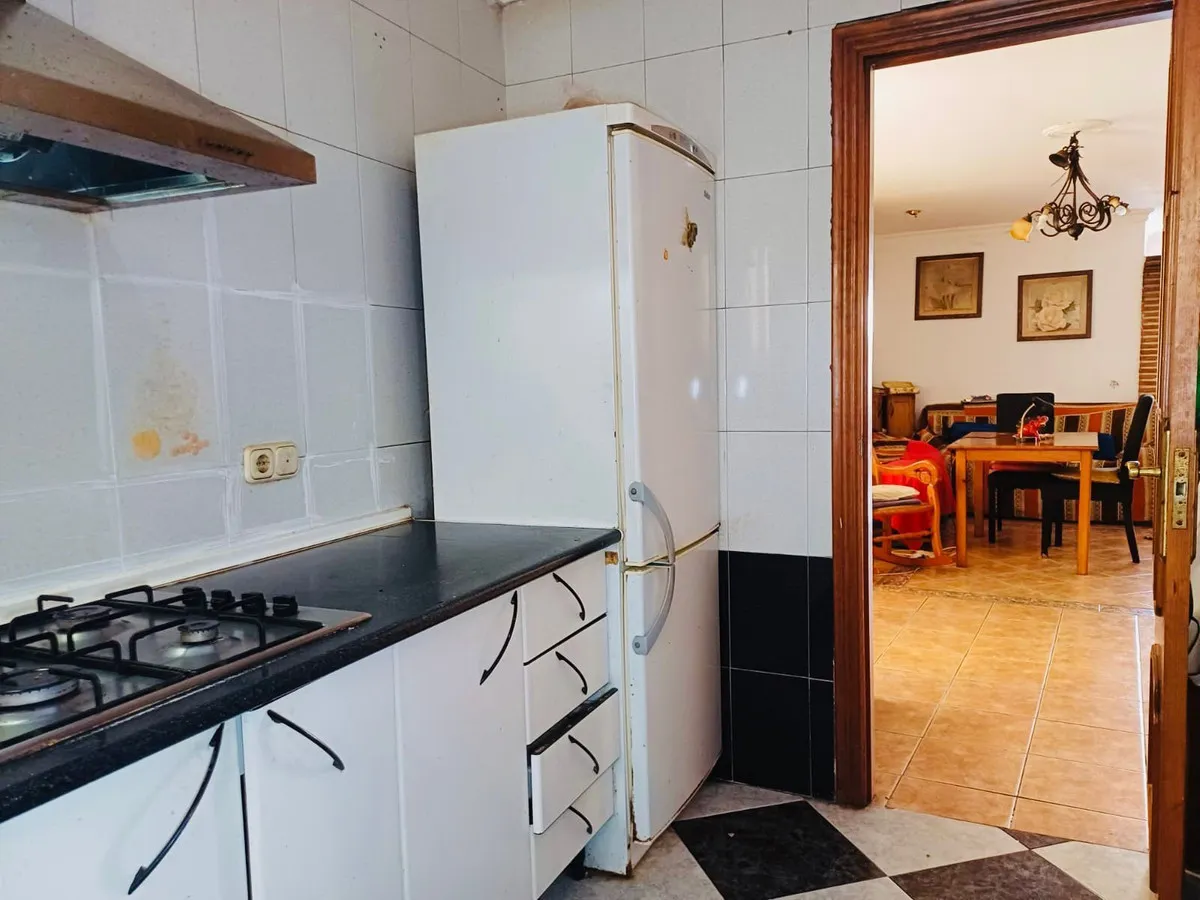 25a496b2-e107-4d90-8c9e-6261af5925b7