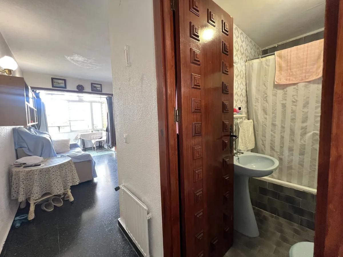 1f2d2d80-a063-4724-8a30-bd17314b86b5