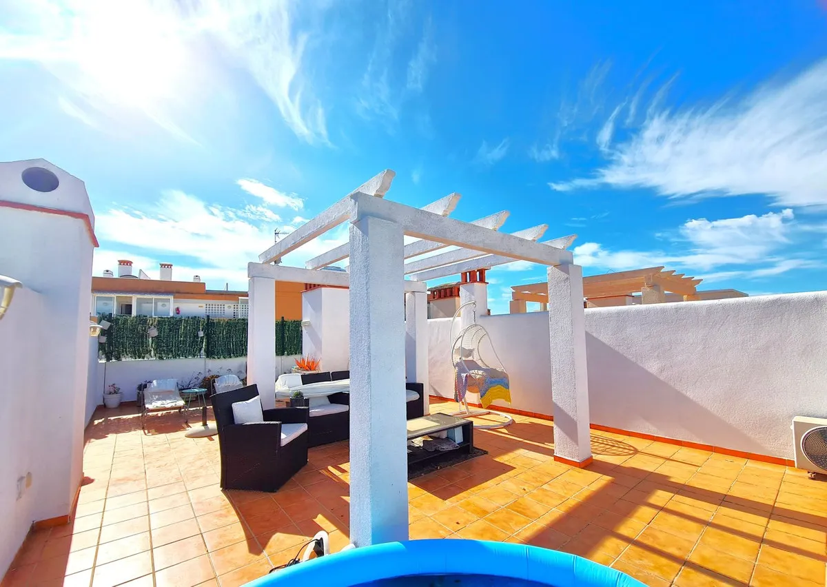 Magnificent 2-Bedroom Penthouse with Large Solarium in Casares