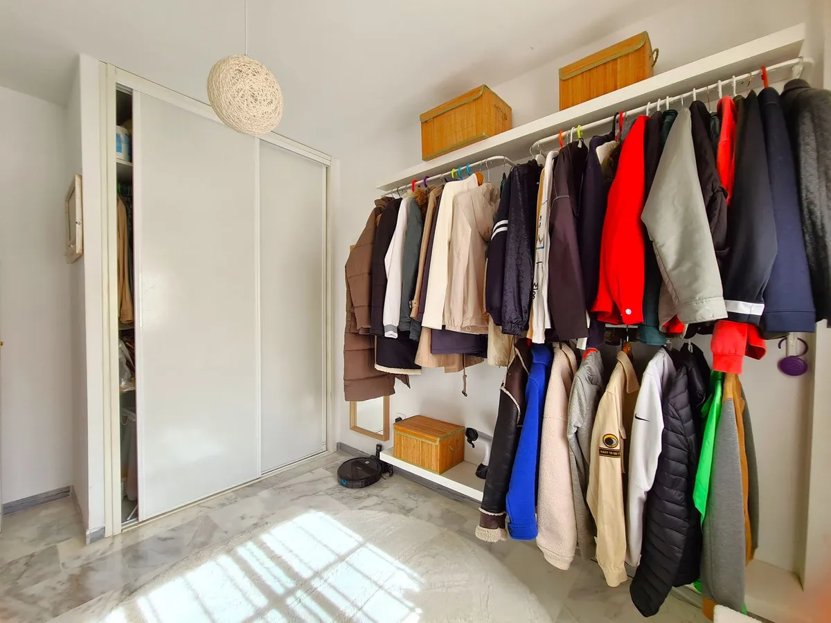 3d6b18b9-1088-4c9a-ba0e-f7b5f845319b