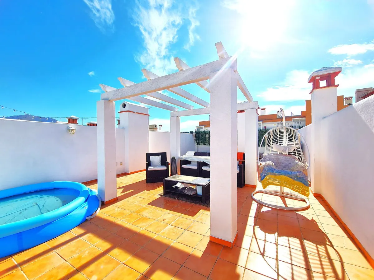 c05b99fa-74c5-4097-be47-814aefe38774