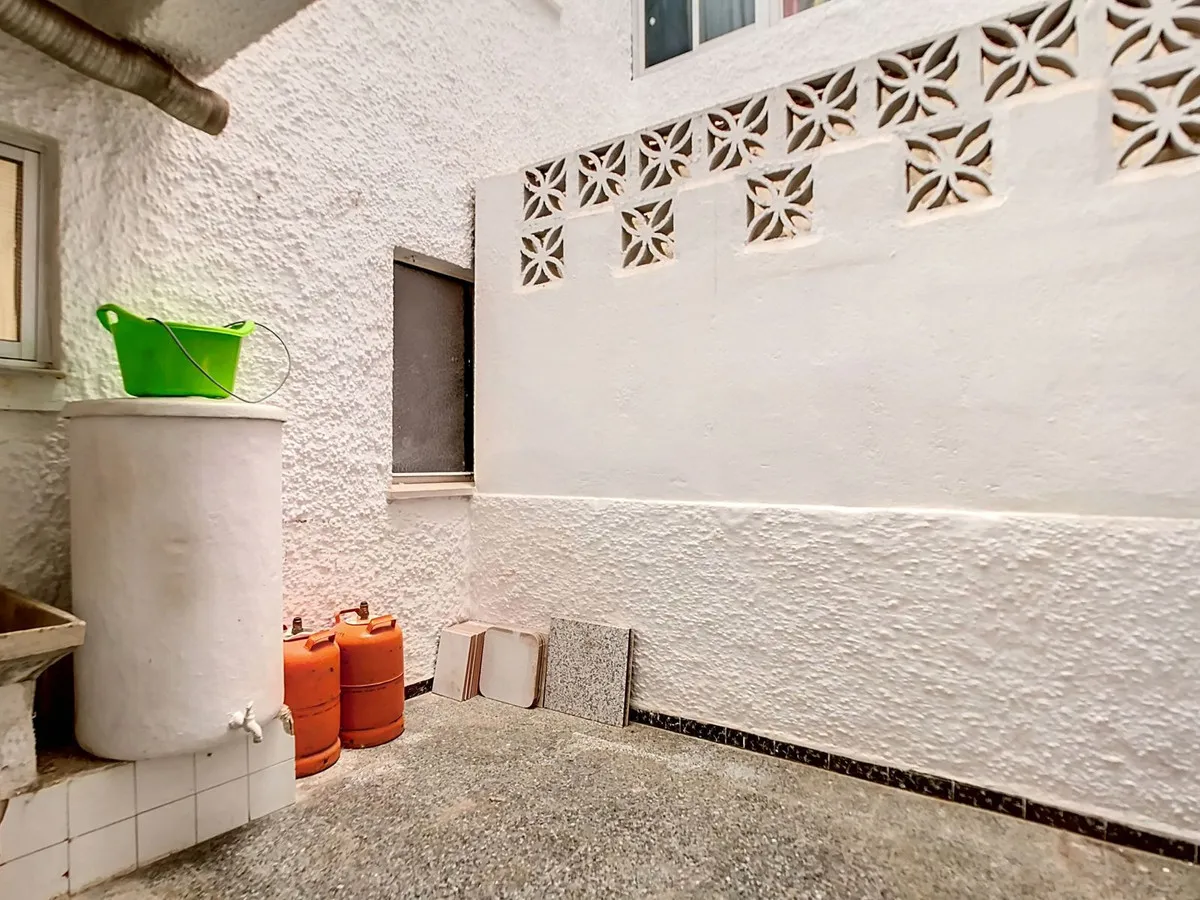 a17a9fa5-5295-45d1-9fc0-b7e93bd269fd