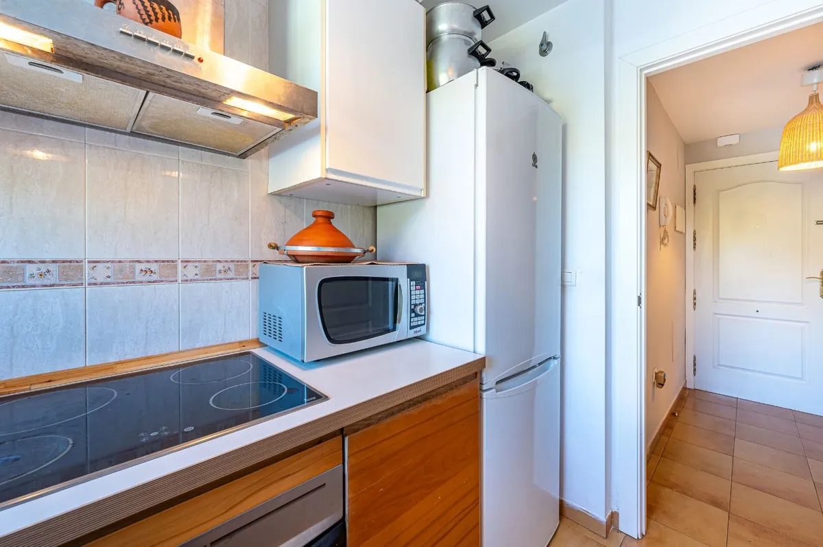 c2efe403-98f0-4bb3-8b7b-d669a9eae8fe