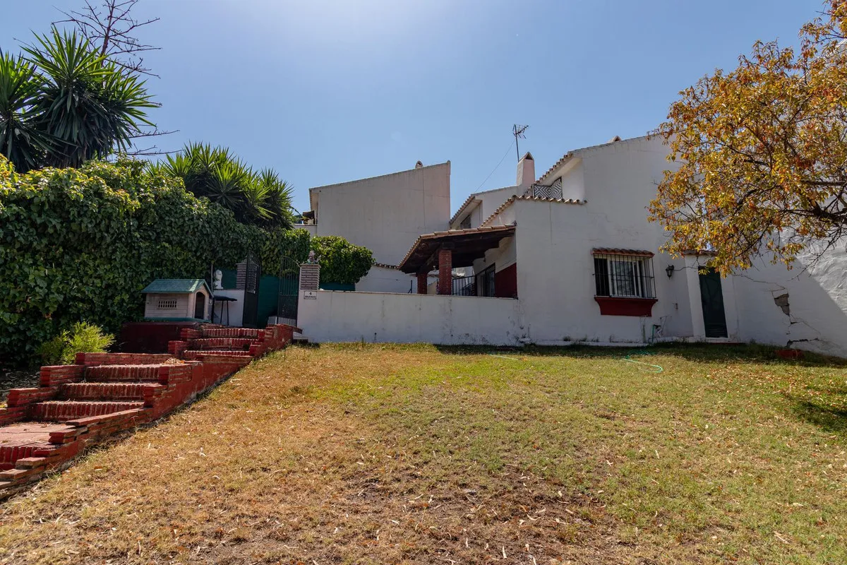 ba7562ab-7d42-4027-b8da-39c992c0a6d3