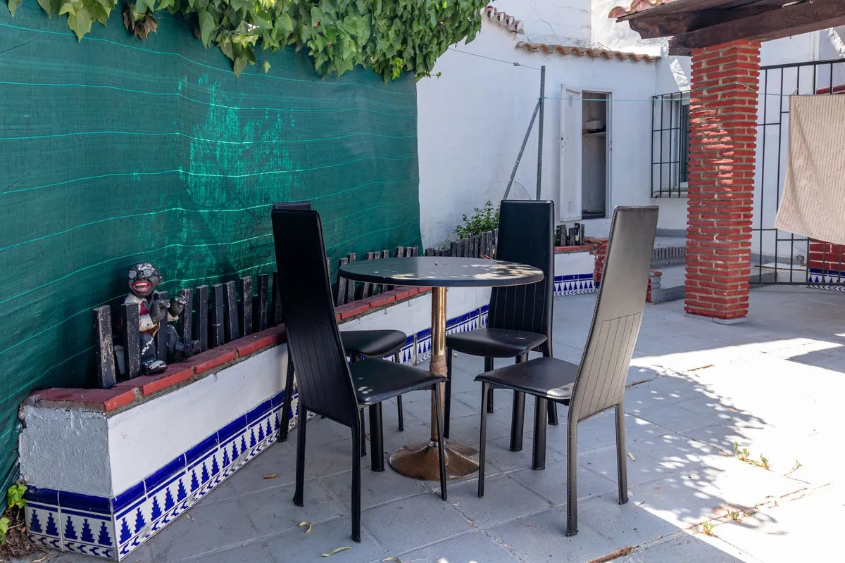 c70d46d7-a15c-4d0d-a7bd-3df05d3e3e25