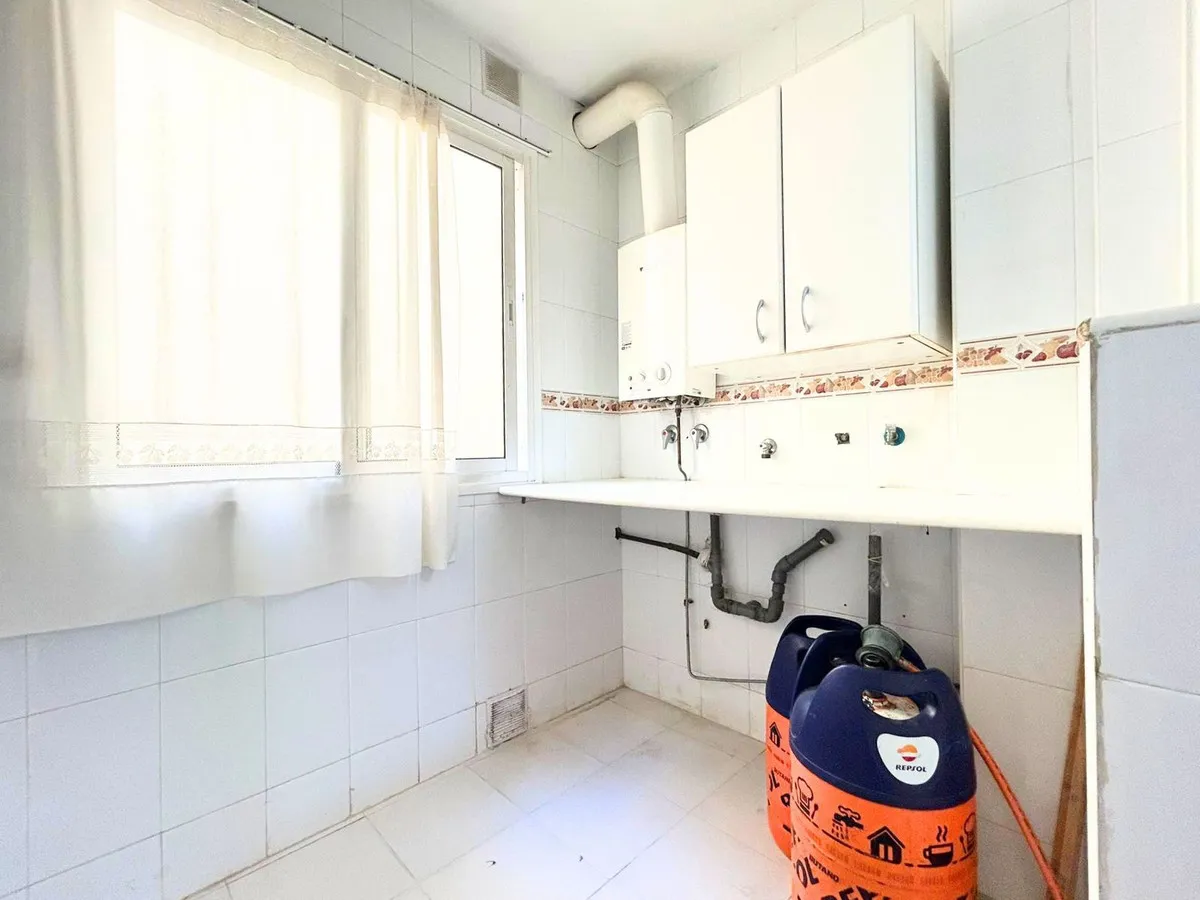 93f68763-64bc-4431-8844-fdb10db1289b