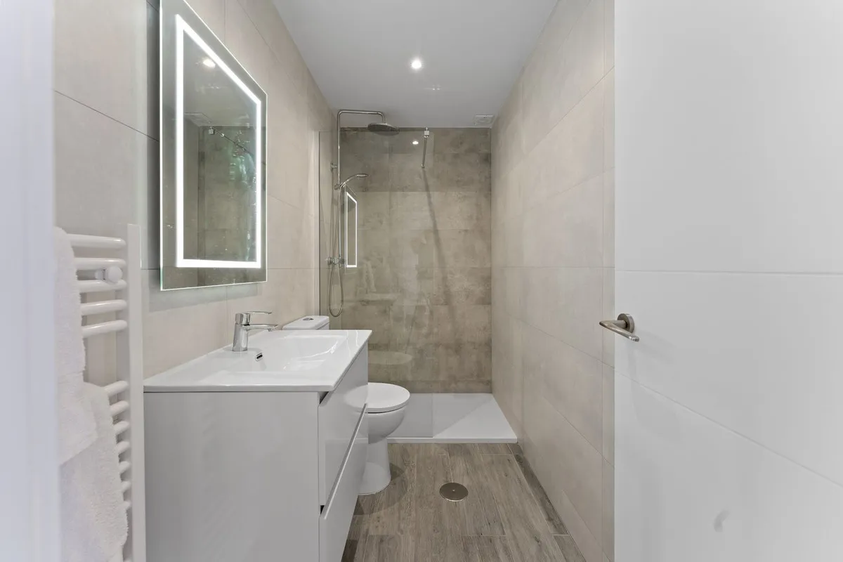 68ae459c-bfa8-43d3-8709-c933728d3441