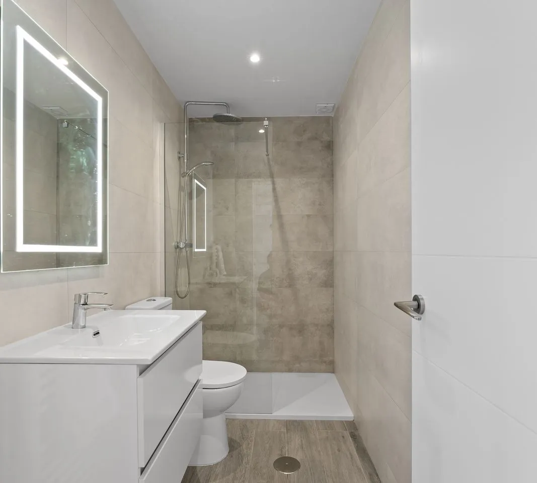 a154d696-a9db-4281-b68c-eec1cd1c088a