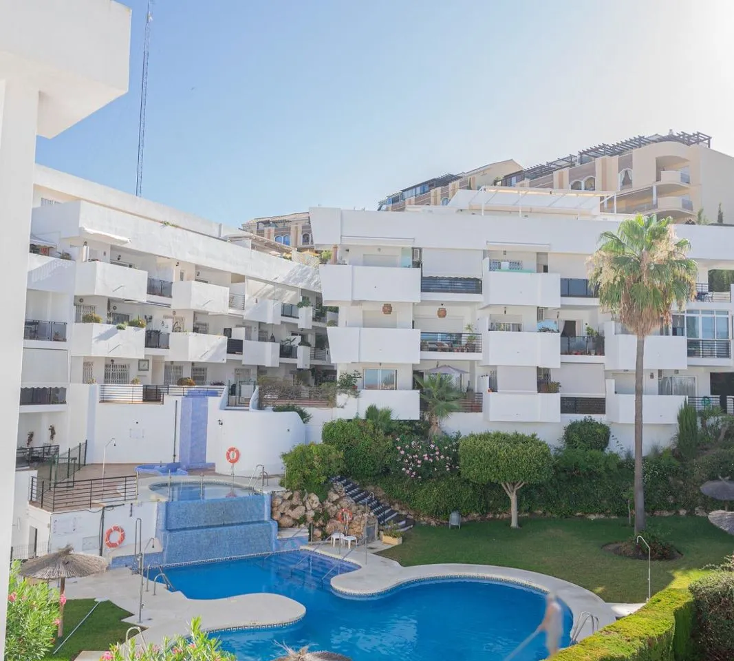 7001bafc-ce1e-409e-9160-e72cf594086f