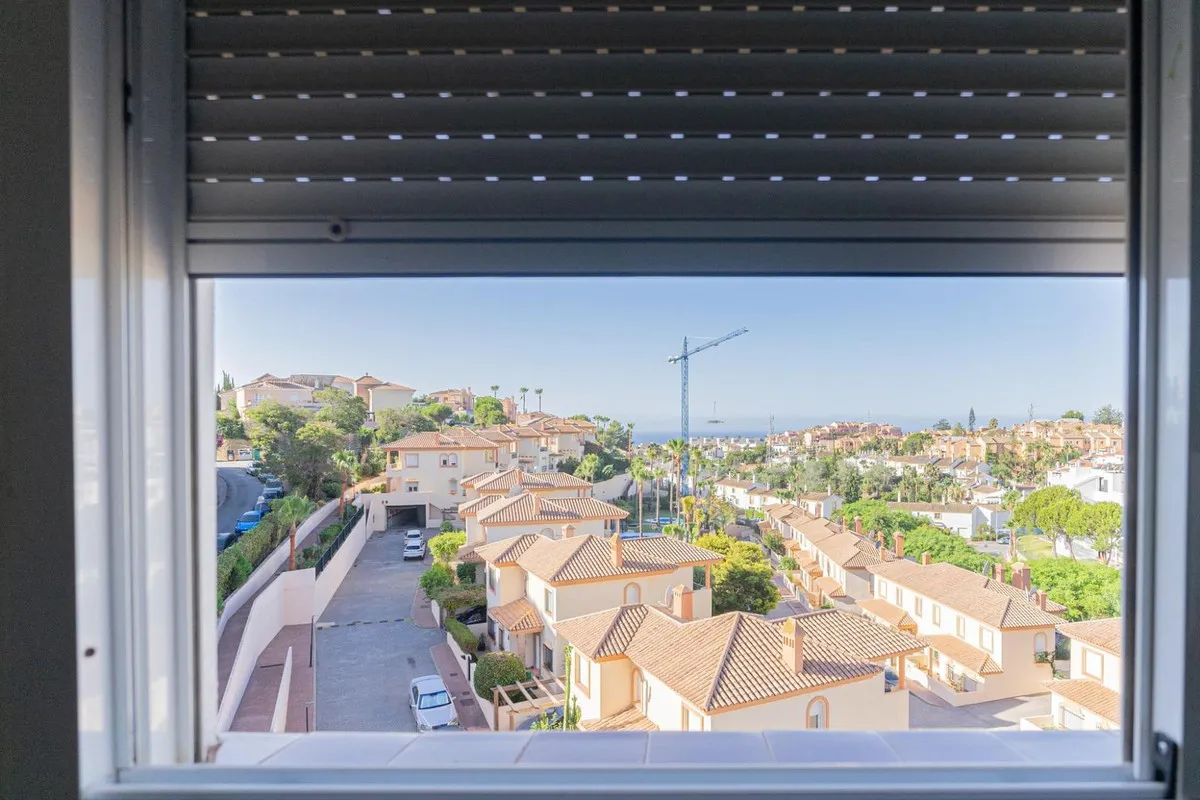 b97ab270-98fe-417d-9a5c-444262f2048f