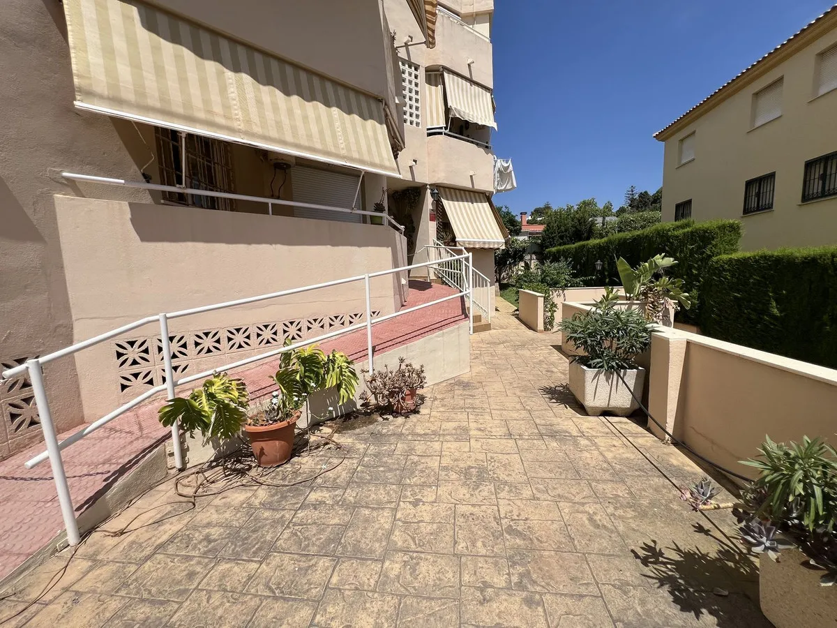 aa0ff0c0-a8e0-4f96-b6fb-ebcf0d6849ed