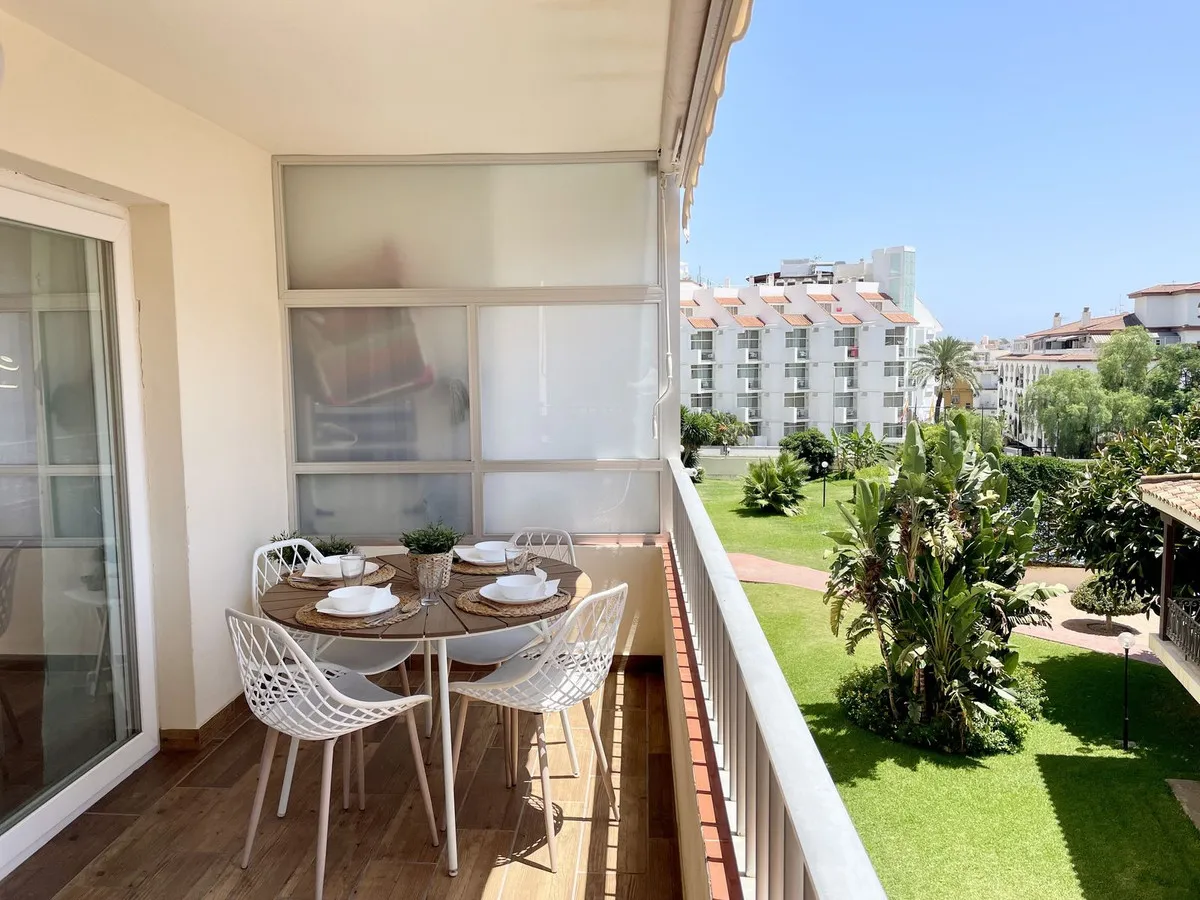 102a1727-c072-4e93-8c98-ad4a28bbe867