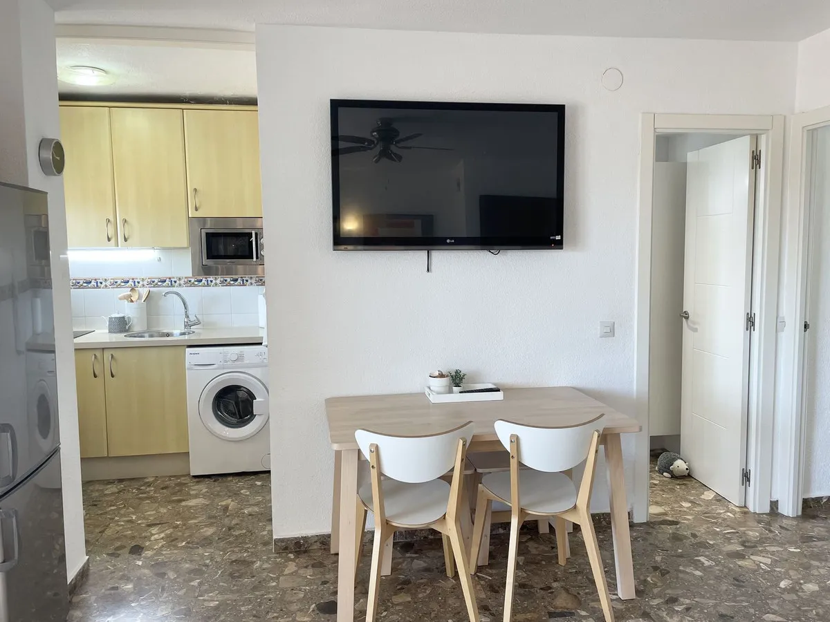 569ed594-3ebd-47f7-805d-8b8a6b436ec5