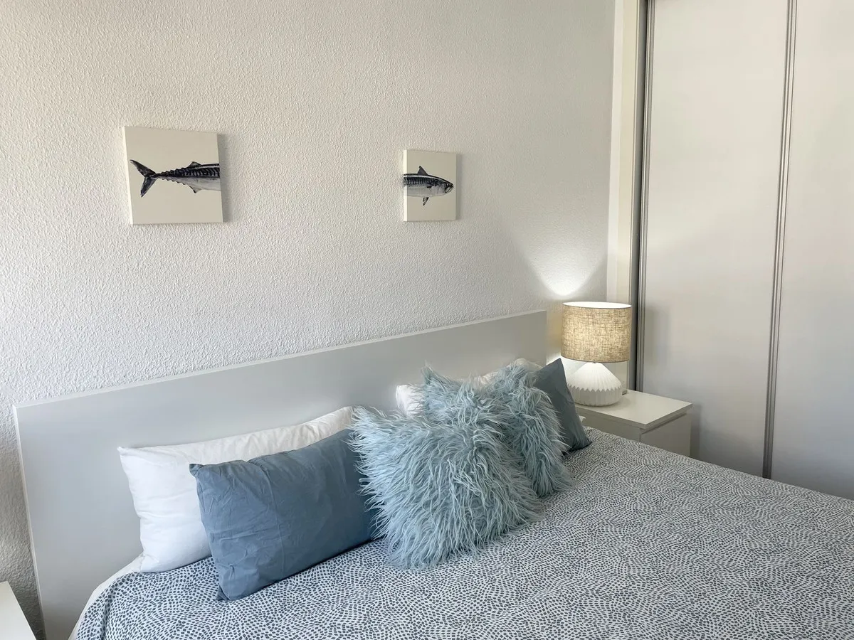 d2ab93a5-c5f6-48e5-8b6e-70a4fe697923