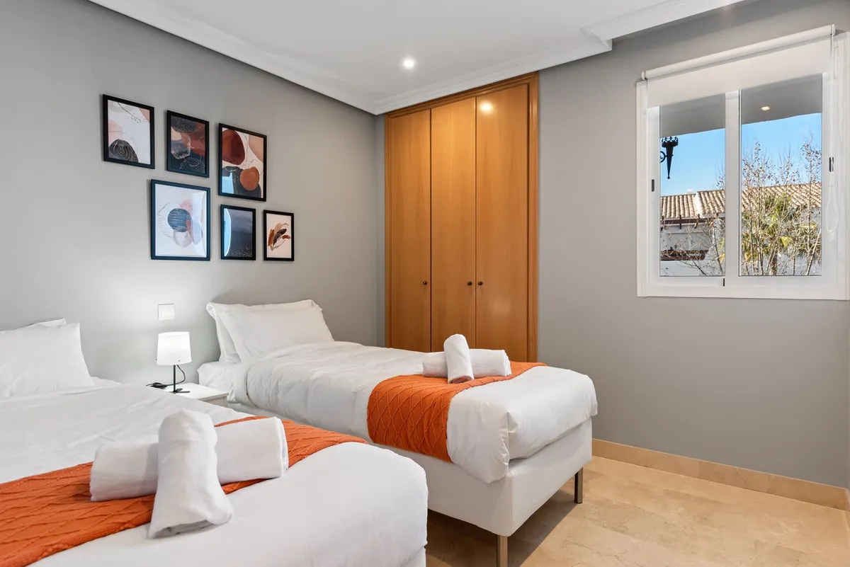 07e73003-330e-4165-aa52-b7c1e92bce4a