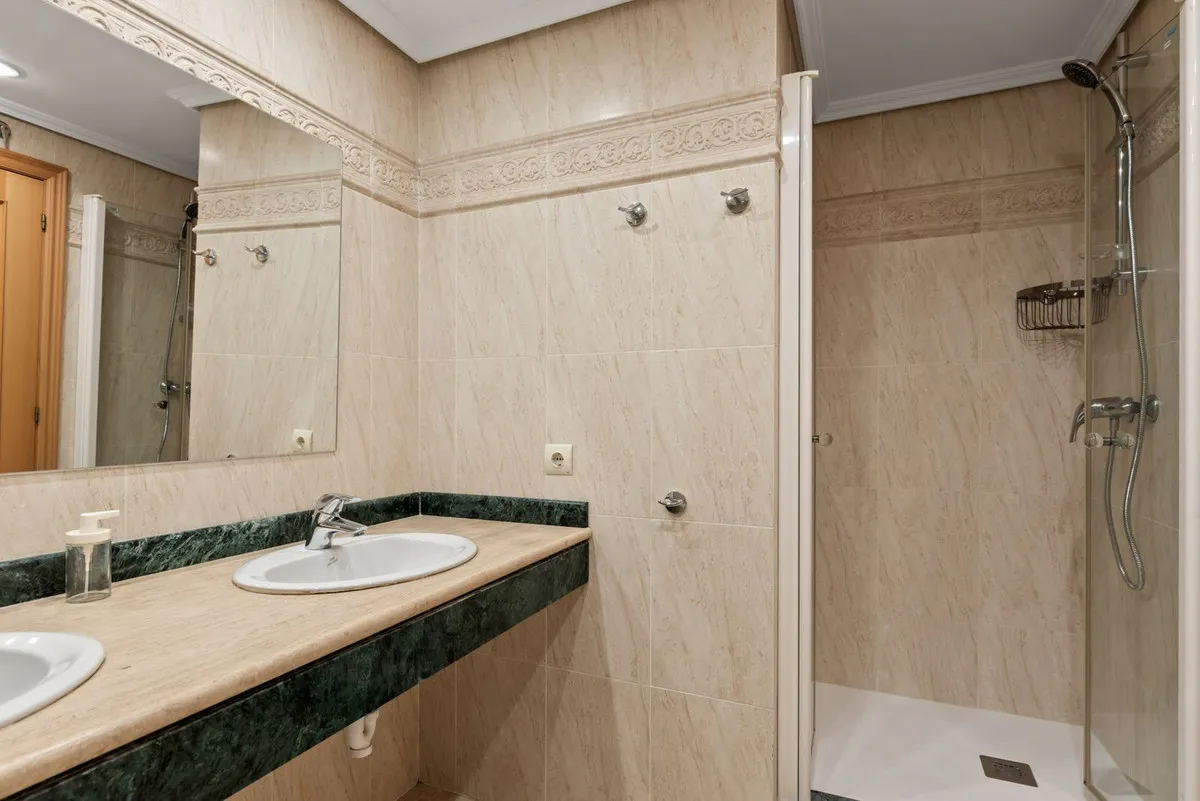 2533d076-6ec7-442d-96b9-bbf060ba363b