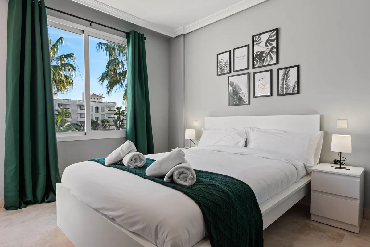 7facb0f7-2f7b-4dc7-b6b8-fc0d6feb7281