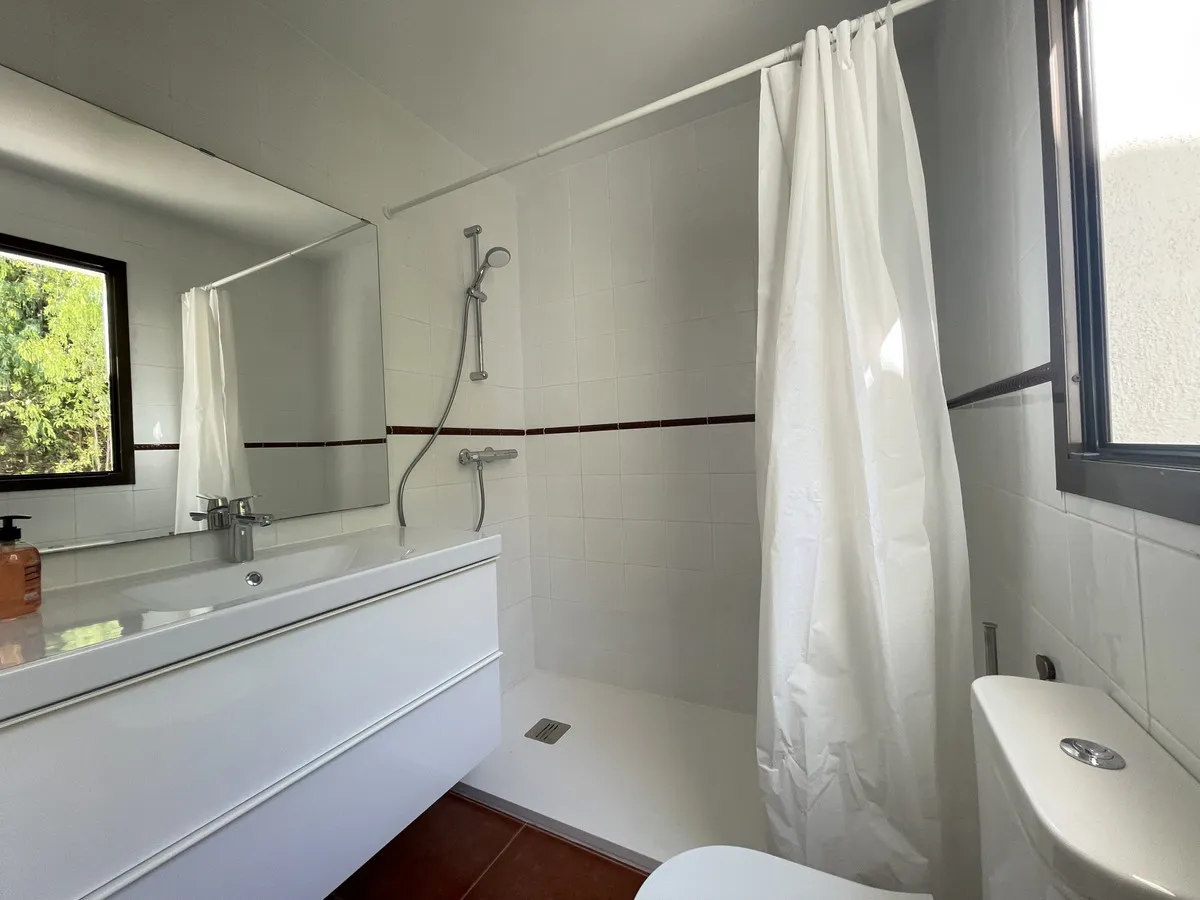 2484cefc-3030-4435-a3be-c0df9bb1f143