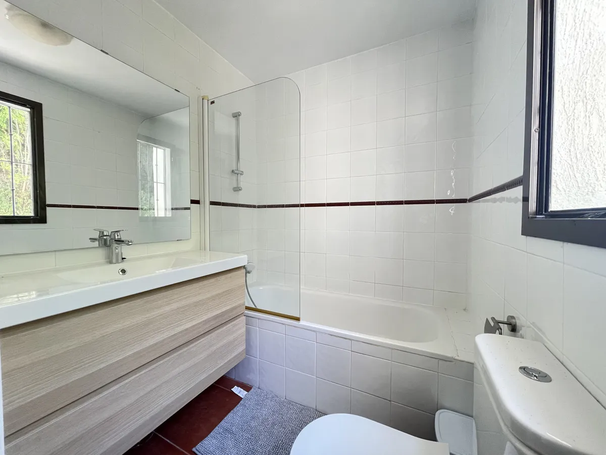 4f4d422a-229c-4131-a82b-cc1785f91f99