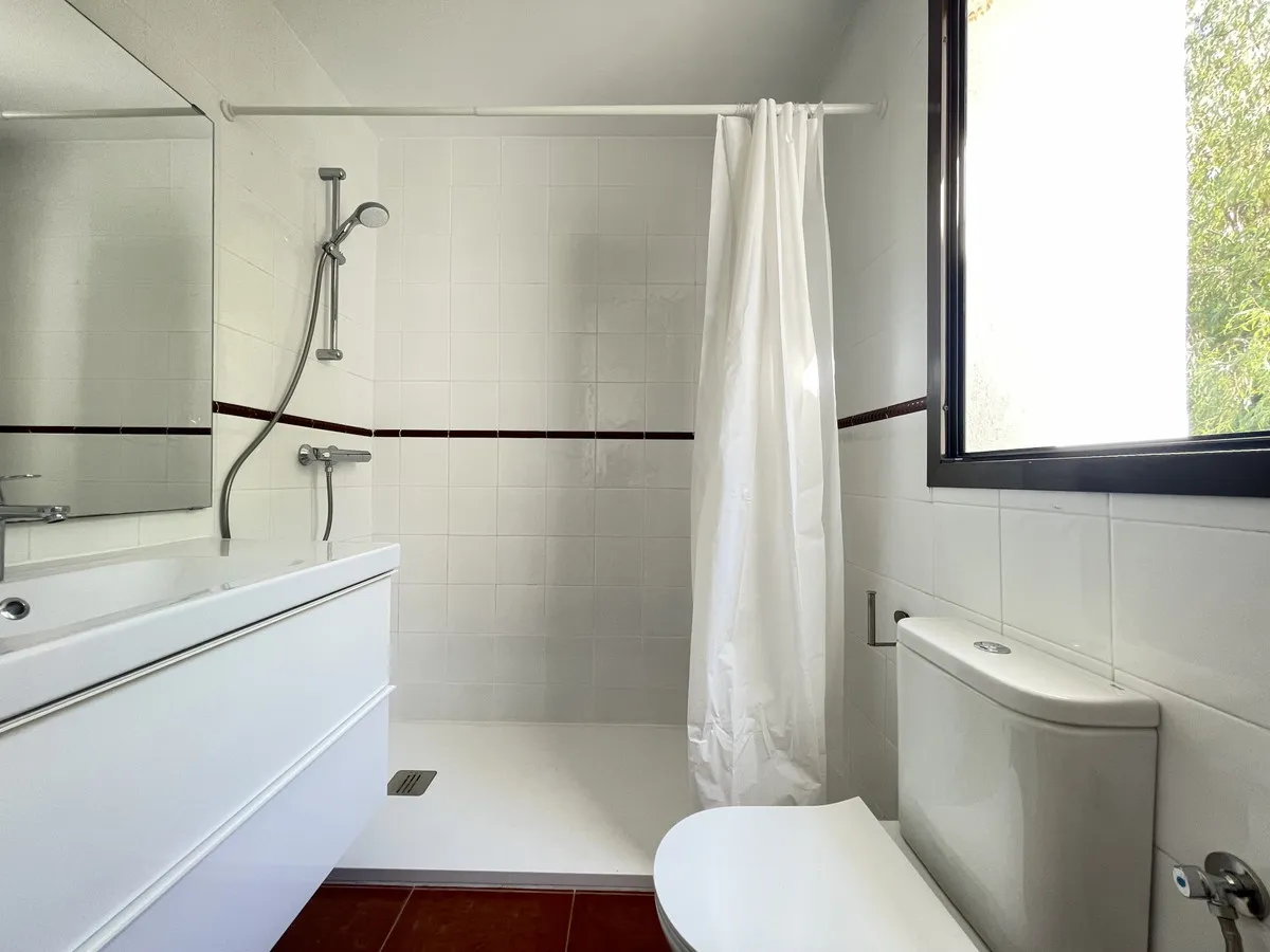 82dfb0c3-fb1d-4134-a8ad-d6d8a7a72e82