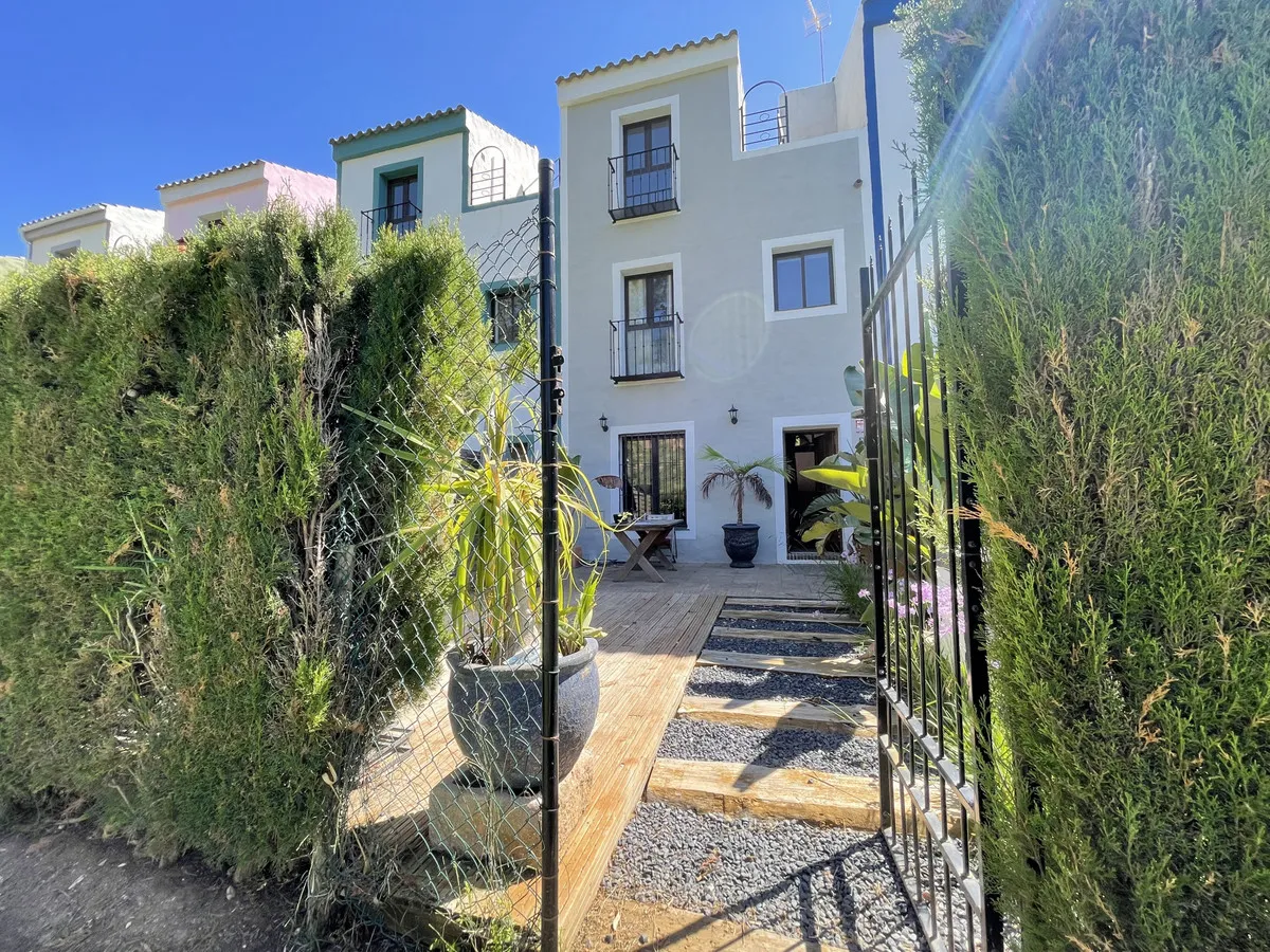 8cd4ddf0-c4af-4685-8c17-afb480c51571