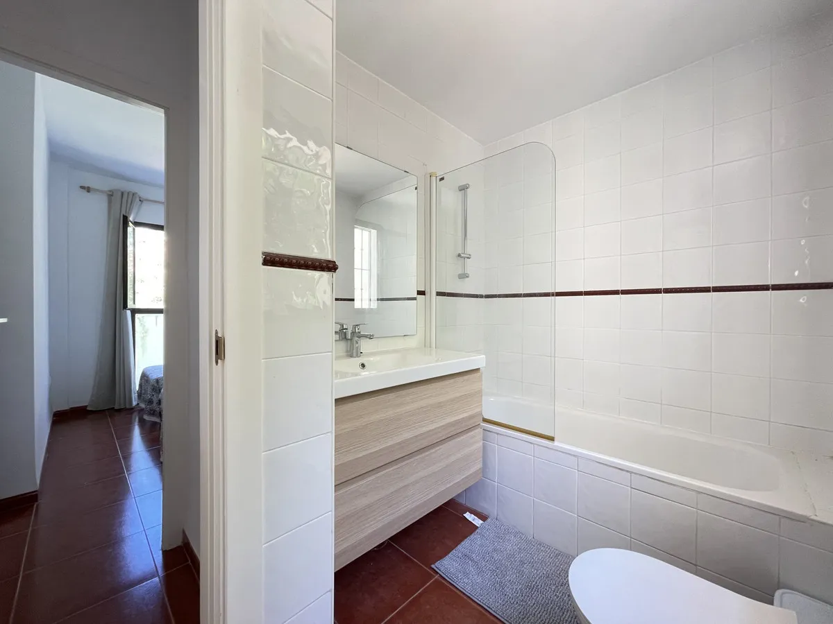 9fa02173-e1aa-4074-a932-31b90096000f