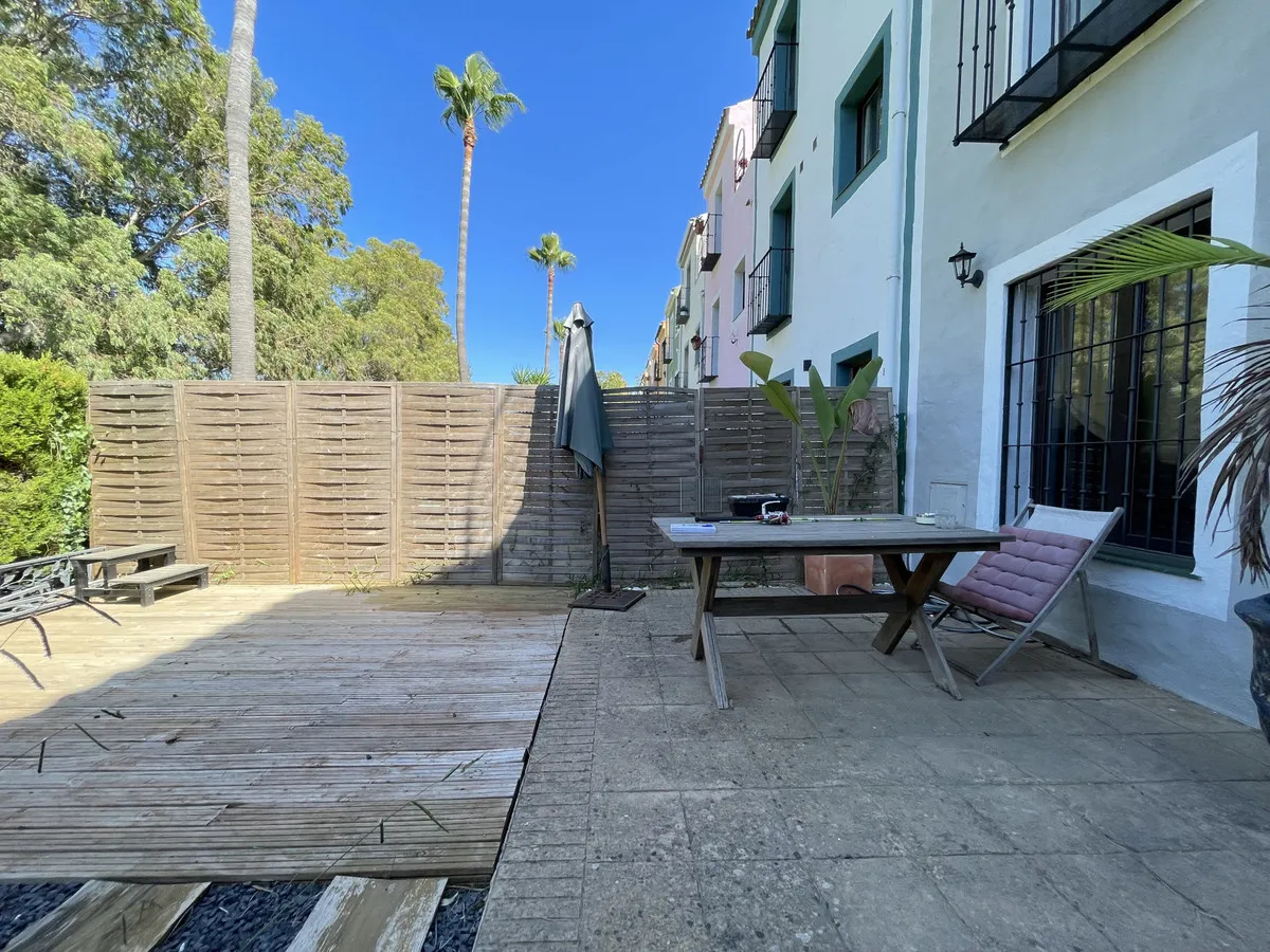 e40ba49d-1c65-4f9f-8a48-599ec0440018