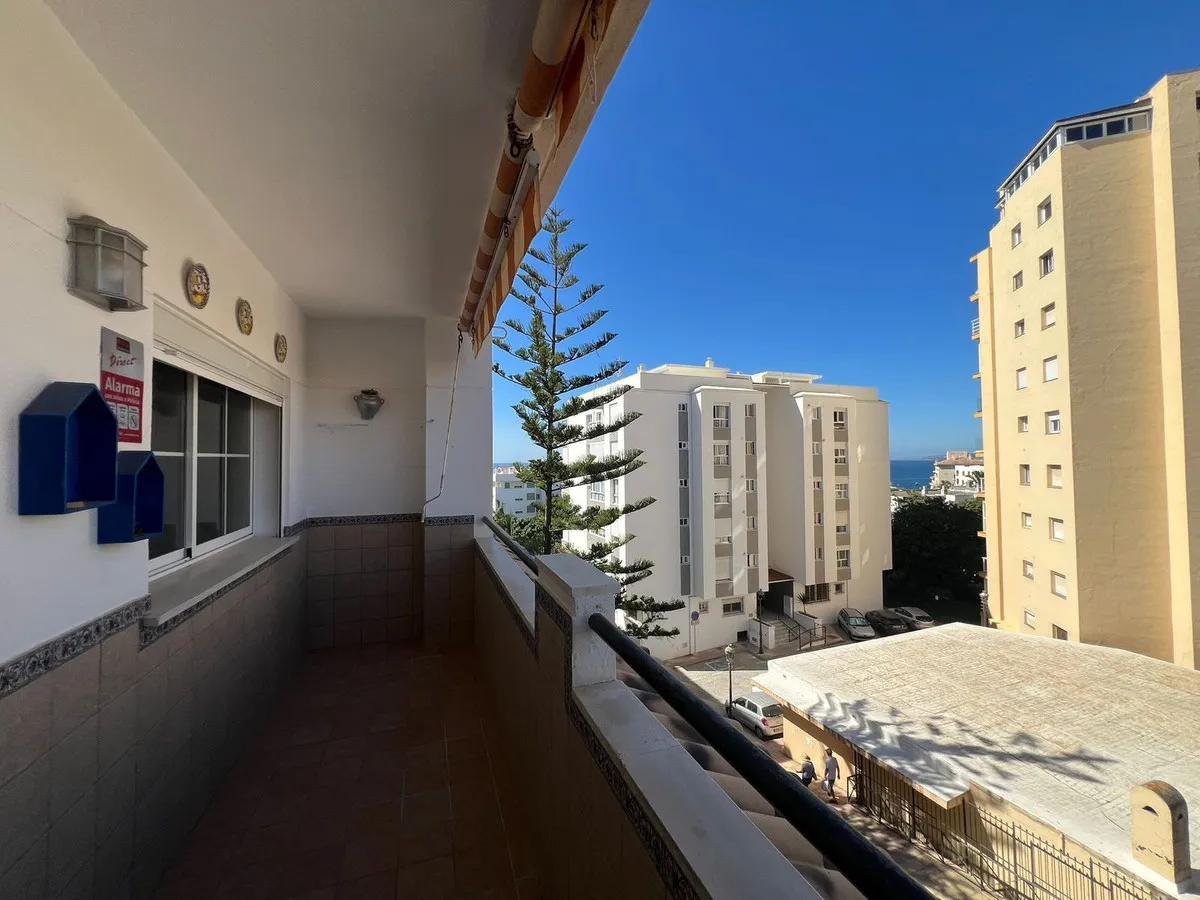 3cbe0210-086c-425d-a2cd-6763d0ce9cf0