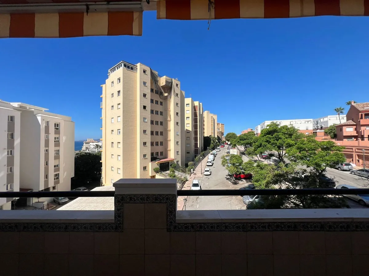 d27fc019-9b31-44a2-824e-e22e67d5f8ab