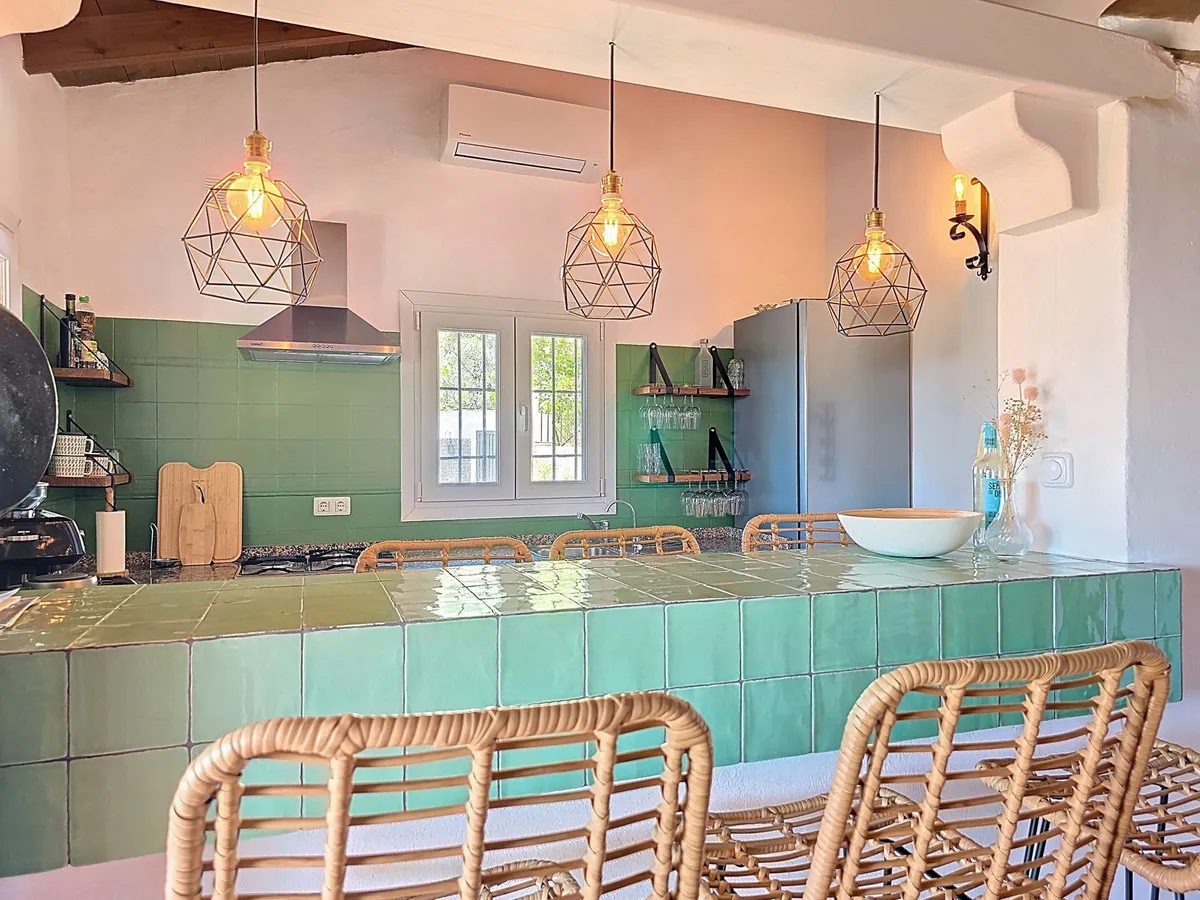 24768093-5a03-4ff9-bba1-a9913ddf2a83