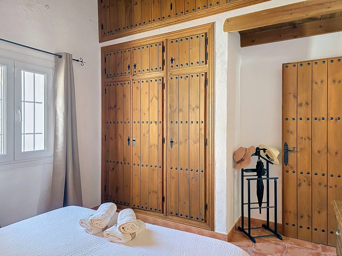 27af69a9-3dd6-494b-a3d9-9cd9bae4f09e