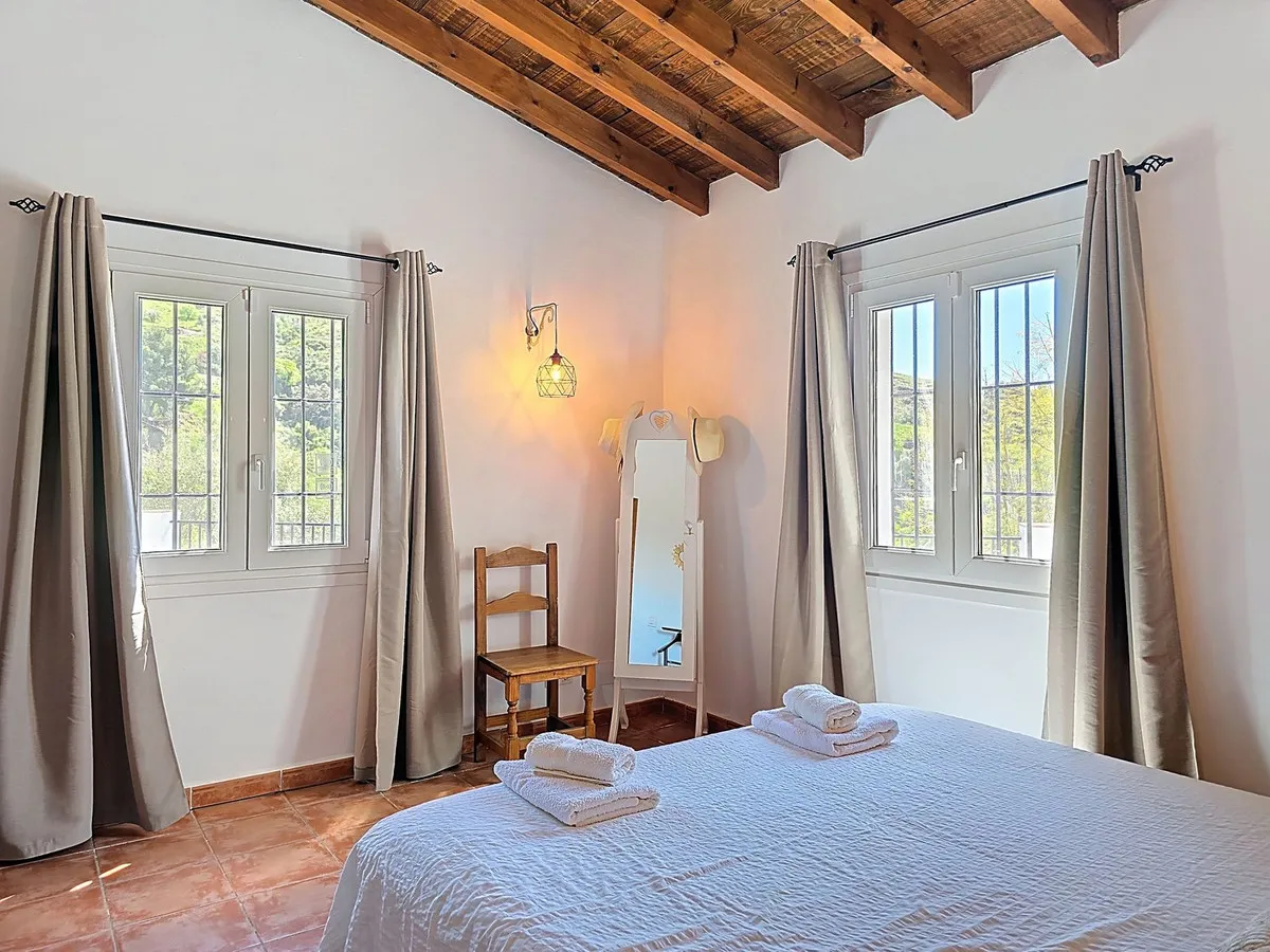 738357dc-368a-4201-9833-21b5f6593868