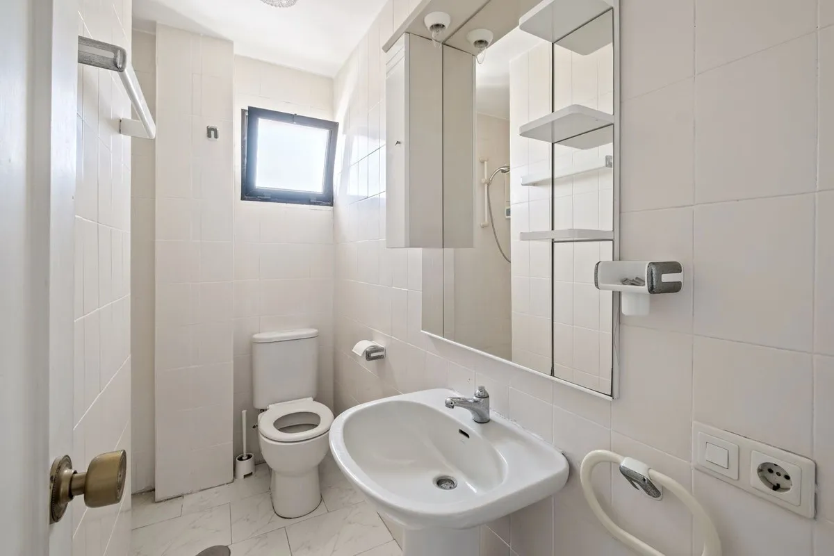 dc65e6e2-d1de-43c9-9a6d-ebe1f4a4e0dd