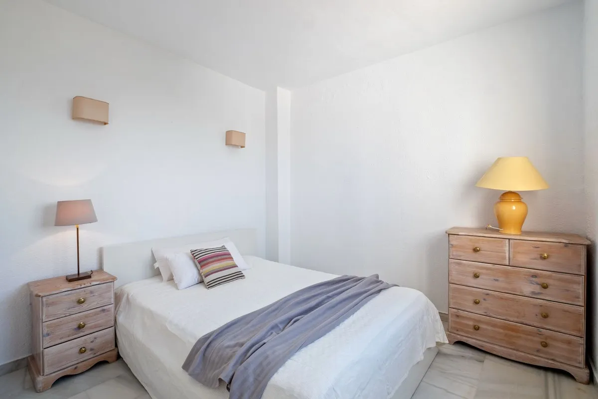 dd9e2aa2-0985-4b18-a3a6-f9f463fb1ed5