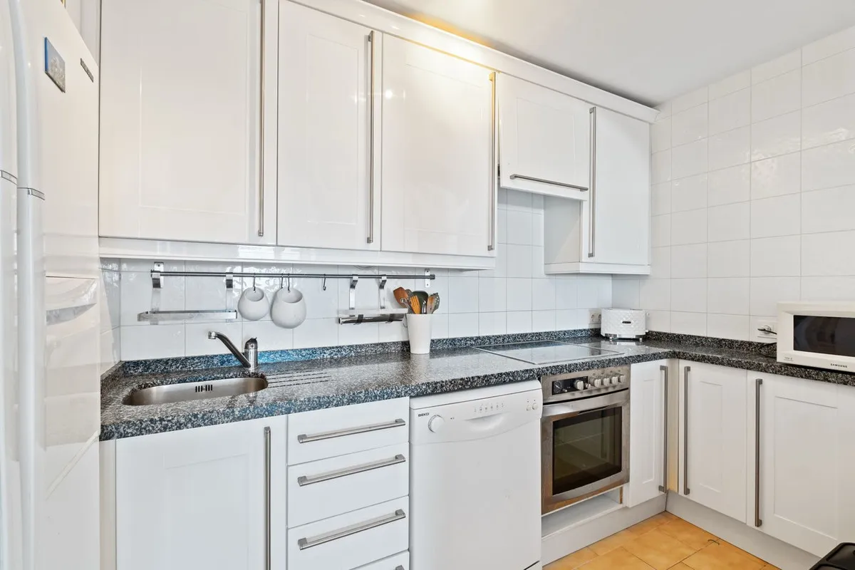 ff3194a8-acf4-40d7-85c3-af55ad9438b0