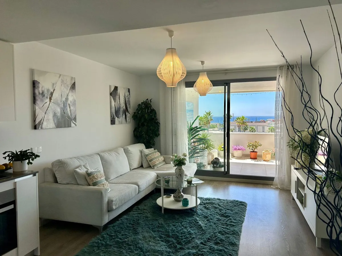 8d39ae19-f808-4b7a-b821-748dfde0ceb7