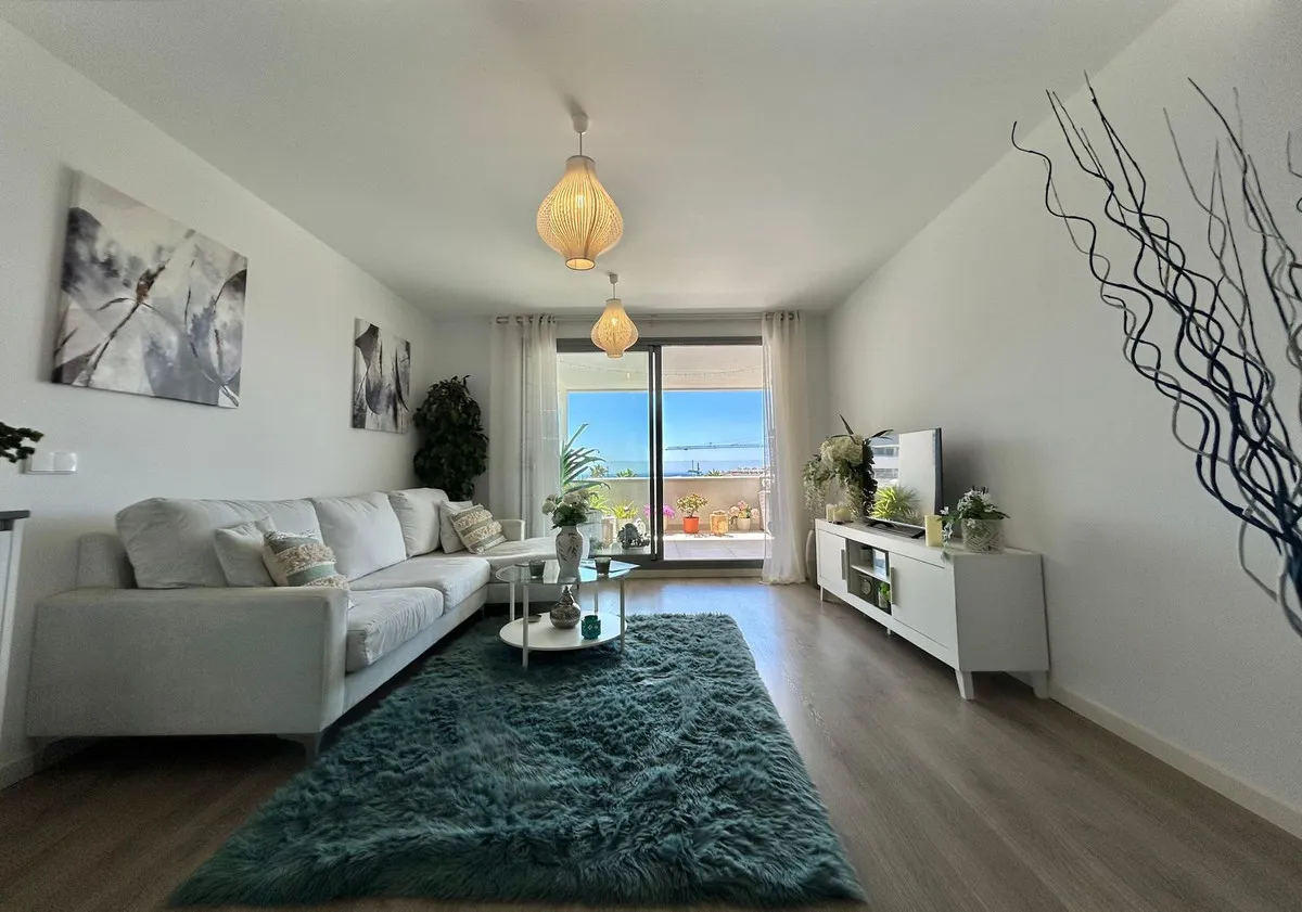 a8053f3e-322b-441e-9823-0c2e87385730