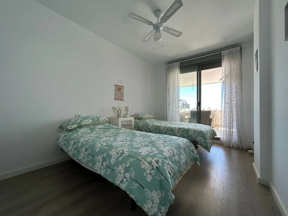 e57ff930-768a-4f3c-bf23-dd18fe04a2b7