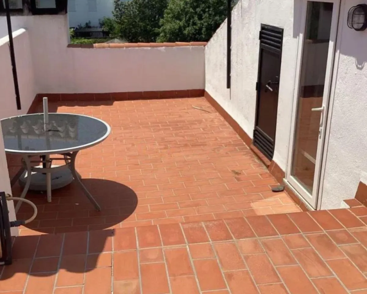 b5a7f793-b498-4f1d-8bdd-8bd592438c96