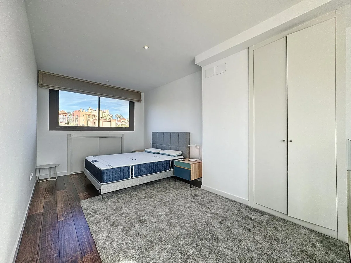 766e9395-b5e8-4ed2-8a3d-495d05cb3a1c