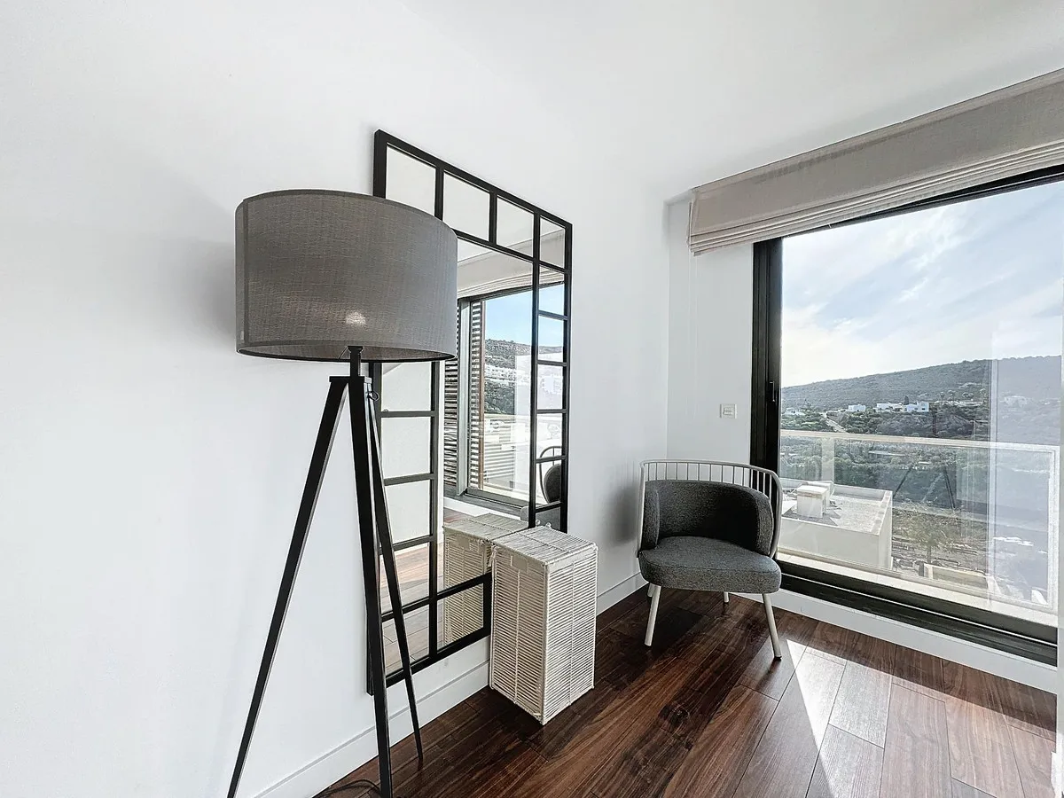 79630768-19fa-4520-bc79-a4b7194381fb