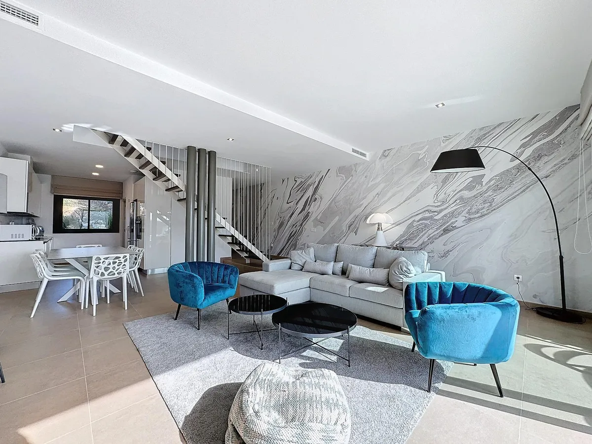 935e5fbc-3423-4a18-8241-9a68353571a1